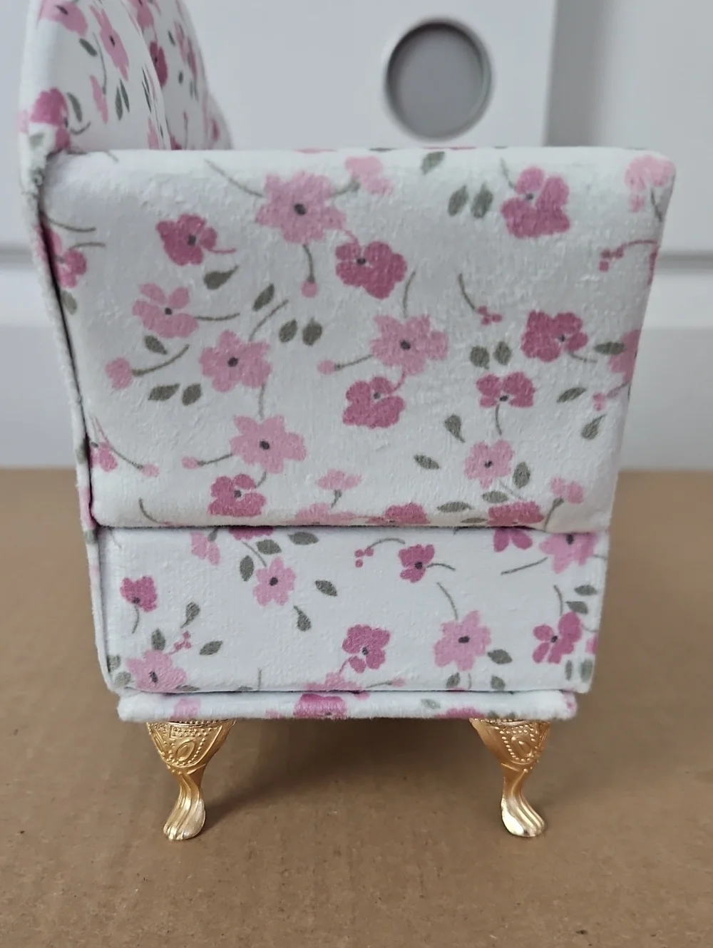 NWT Mini Sofa Jewelry Organizer